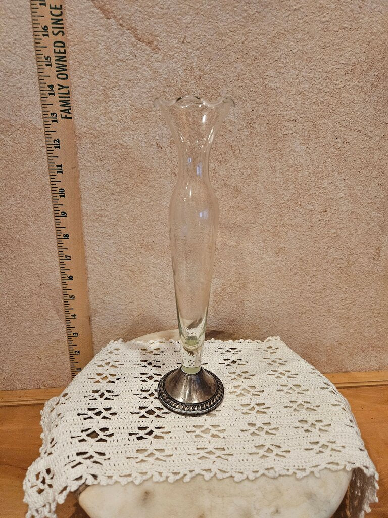 Vintage Bud Vase, Etched Glass Sterling Weighted Base Duchin Creation scalloped edge