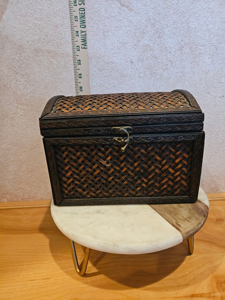 Vintage Rattan Cane Bamboo Wood Jewelry Trinket Box Chest Hinged Lid Cigar