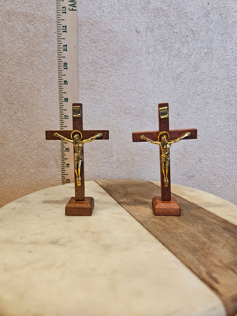 SMALL SACRED HEART WOOD CRUCIFIX TABLE STAND CATHOLIC/Christian/religious CROSS JESUS CHRIST