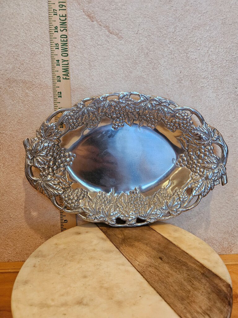 Vintage Arthur Court Oval Serving Platter, silver toned pewter grape pattern serving platter