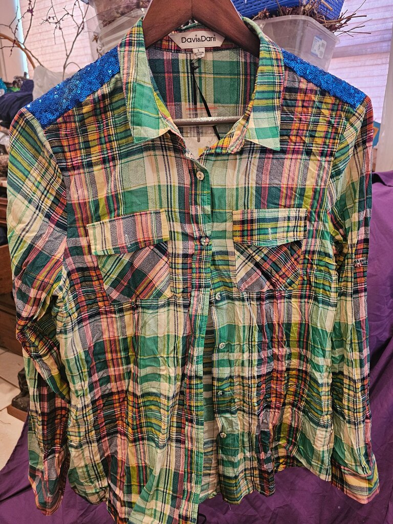 Davi & Dani Women's Plaid Shirt