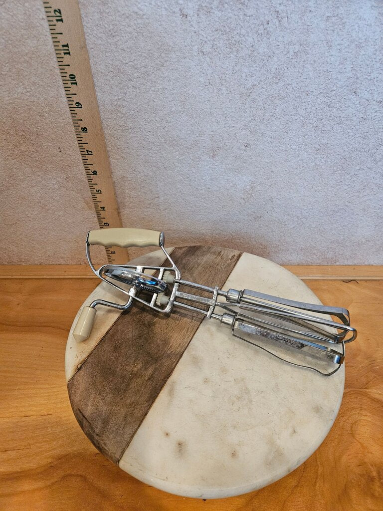 Vintage Maynard Egg Beater Hand Mixer Kitchen Utensil Crank Whisk Prepper