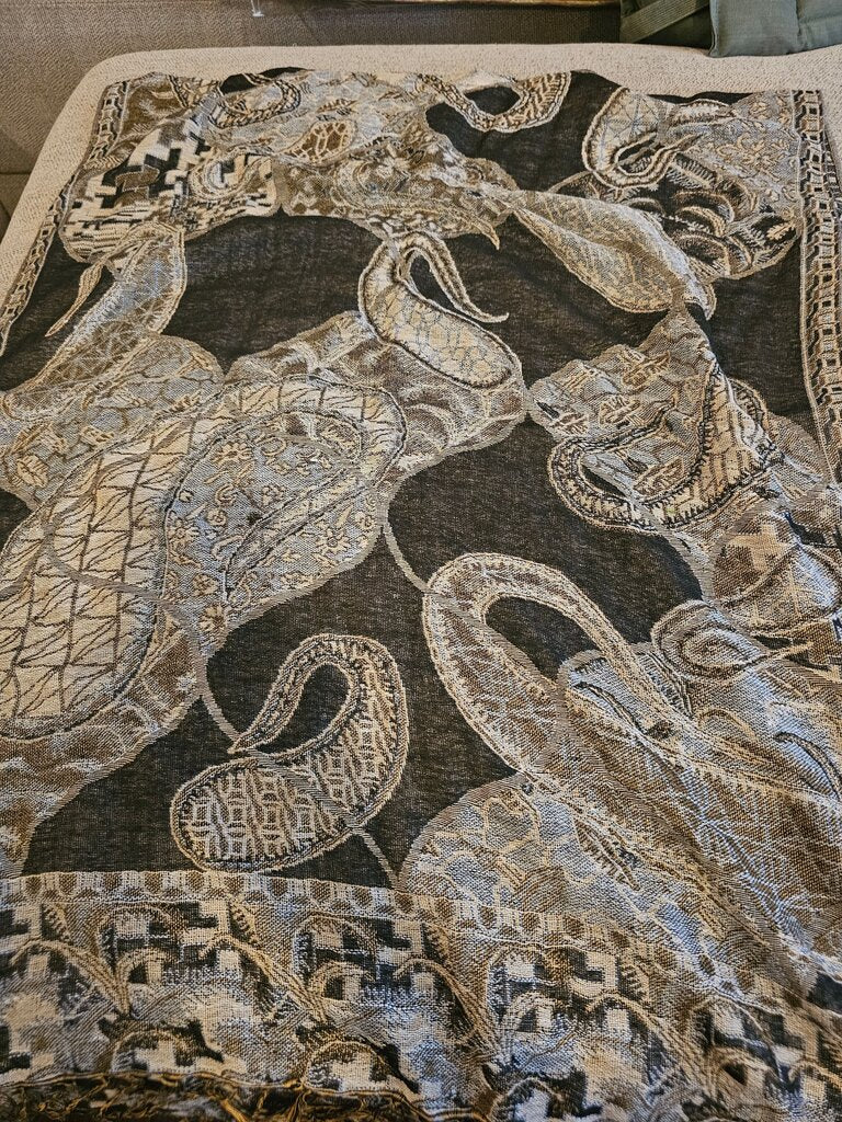 100% Pashmina Shawl with Elegant Design