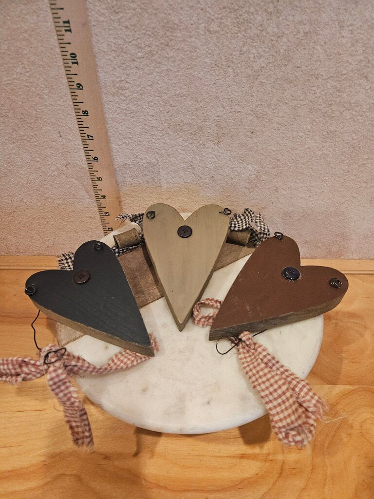 SUPER CUTE PRIMITIVE DISTRESSED TRIPLE WOOD HEART WALL HANGING! HAND CRAFTED!