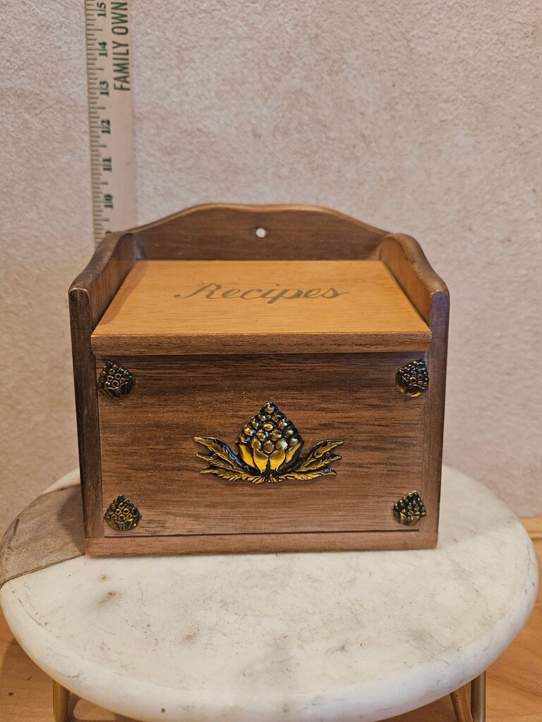 Vintage GAIL CRAFT Wood Counter, Hanging Recipe Box Brass, Cottage Kitchen MCM