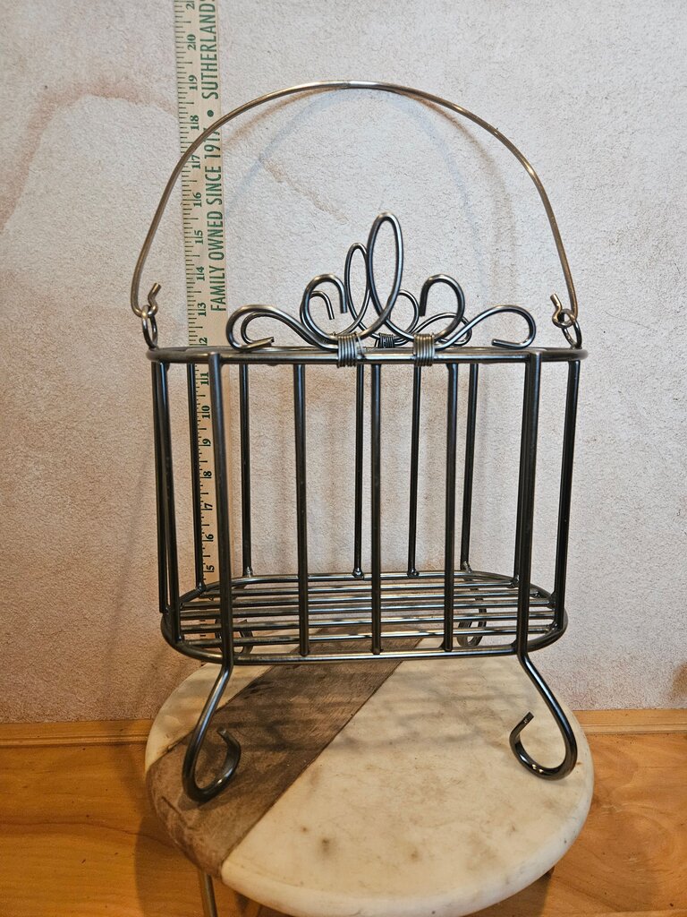 Vintage double wine bottle metal basket with handle for carrying