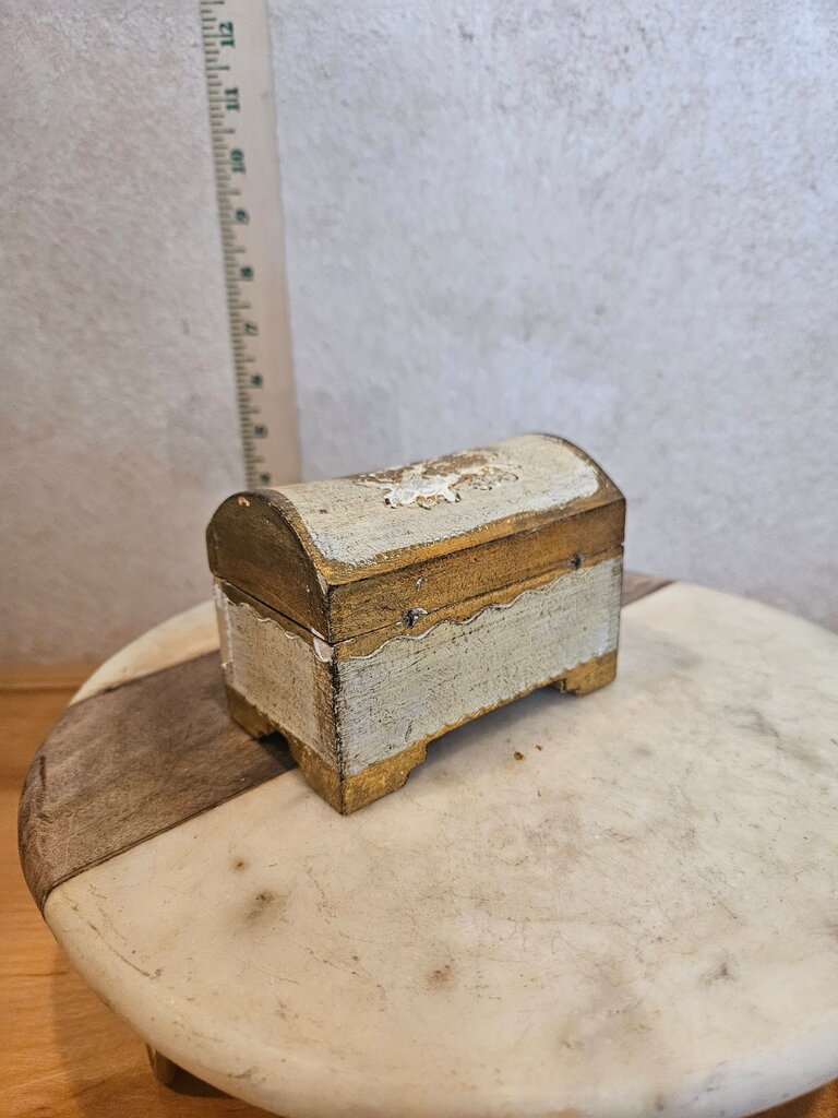 Vintage Gilded Jewelry Gold & White Keepsake Florentine Trunk Italian Jewelry Box Made in Italy Domed Treasure Chest