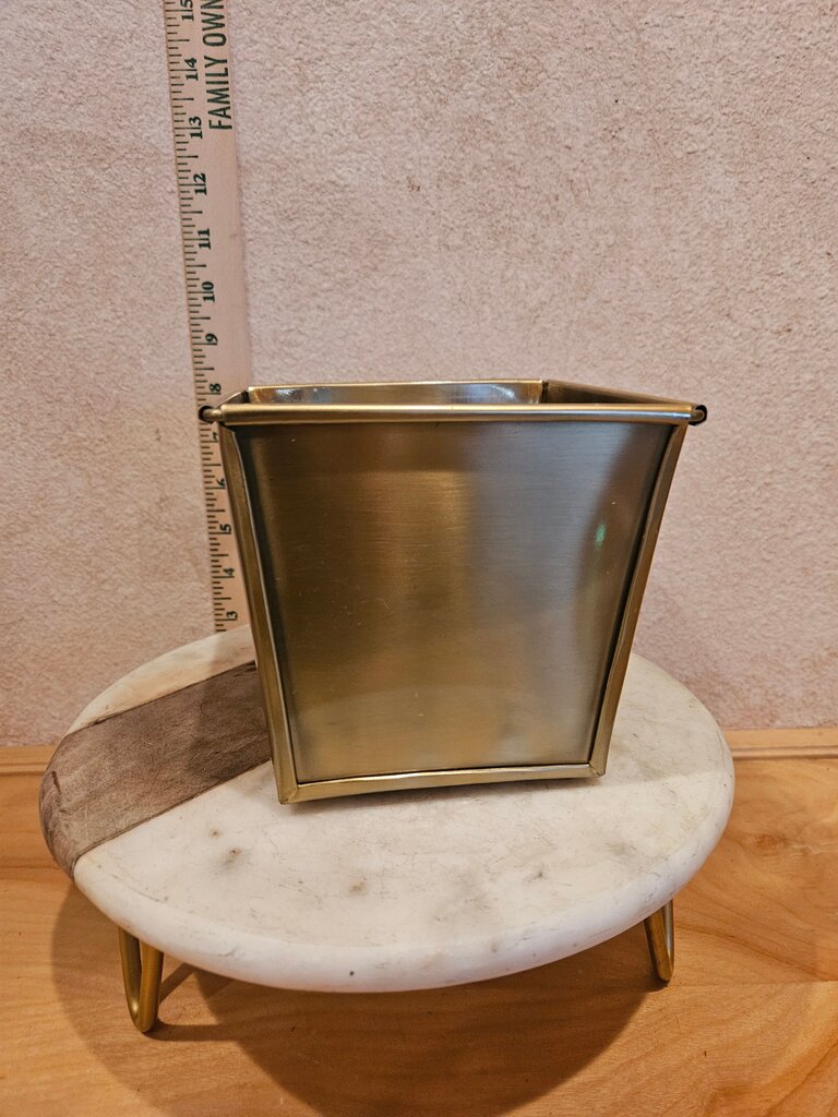 Metal Planter Pot