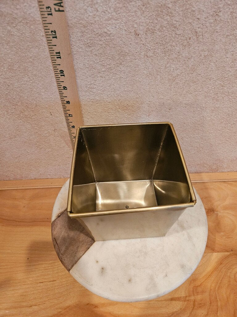 Metal Planter Pot