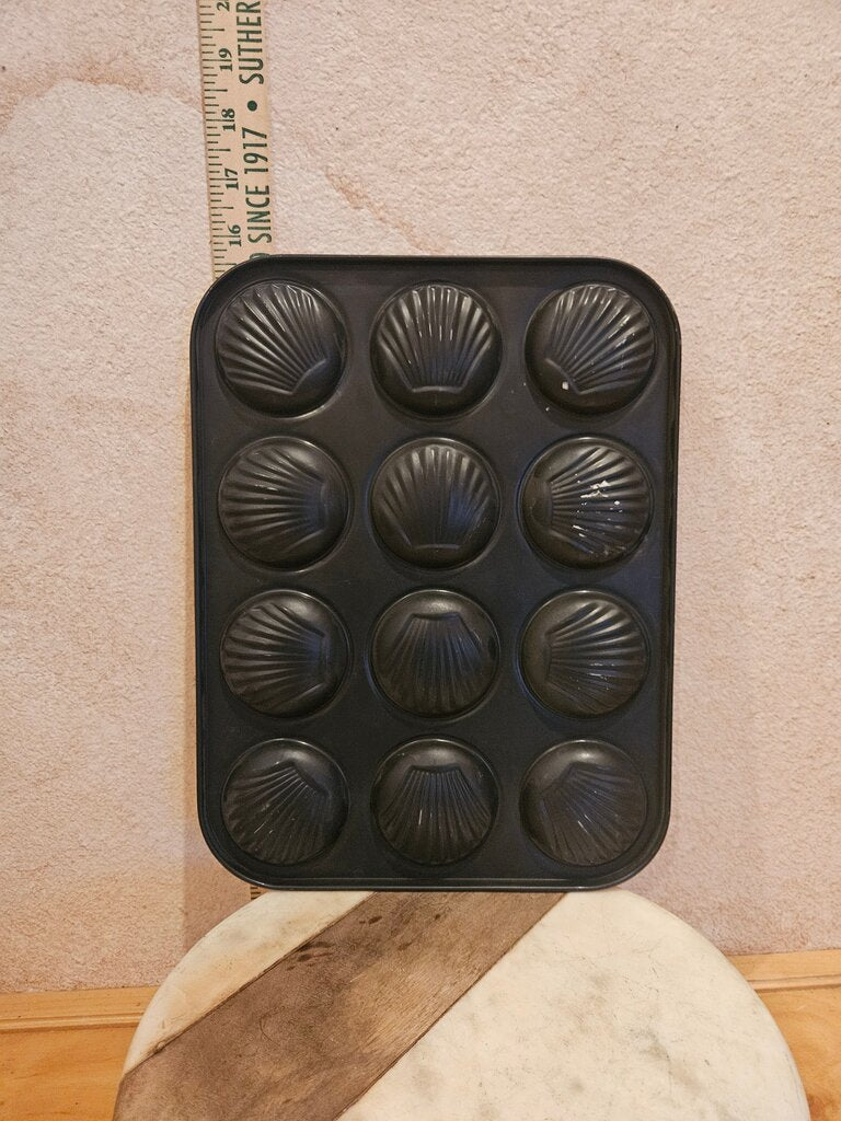 Madeline Style Scallop Cookie Pan - Non Stick Shell-Shaped Muffin