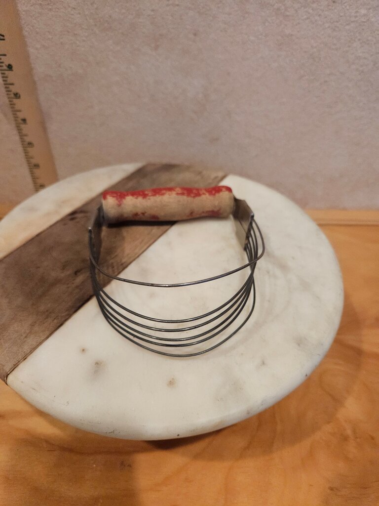Vintage Androck Pastry dough Cutter, chippy red Wooden Handle, Country Primitive Farmhouse Kitchenware