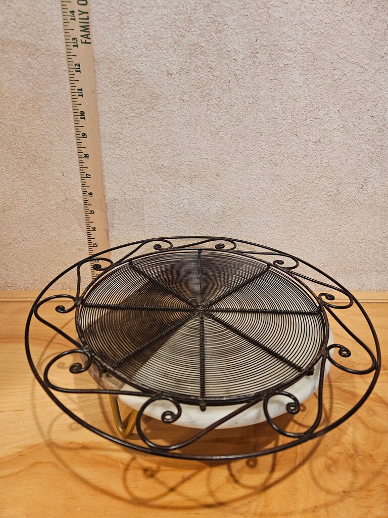 Vintage Metal Boho Wire Charger Plates Serving Tray wall display