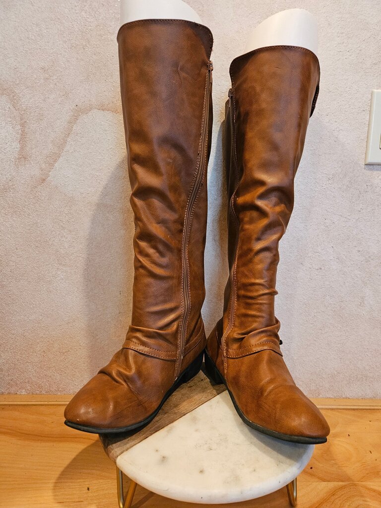 Vintage European 38 us 7.5 camel Brown Knee-High Leather zip riding Boots