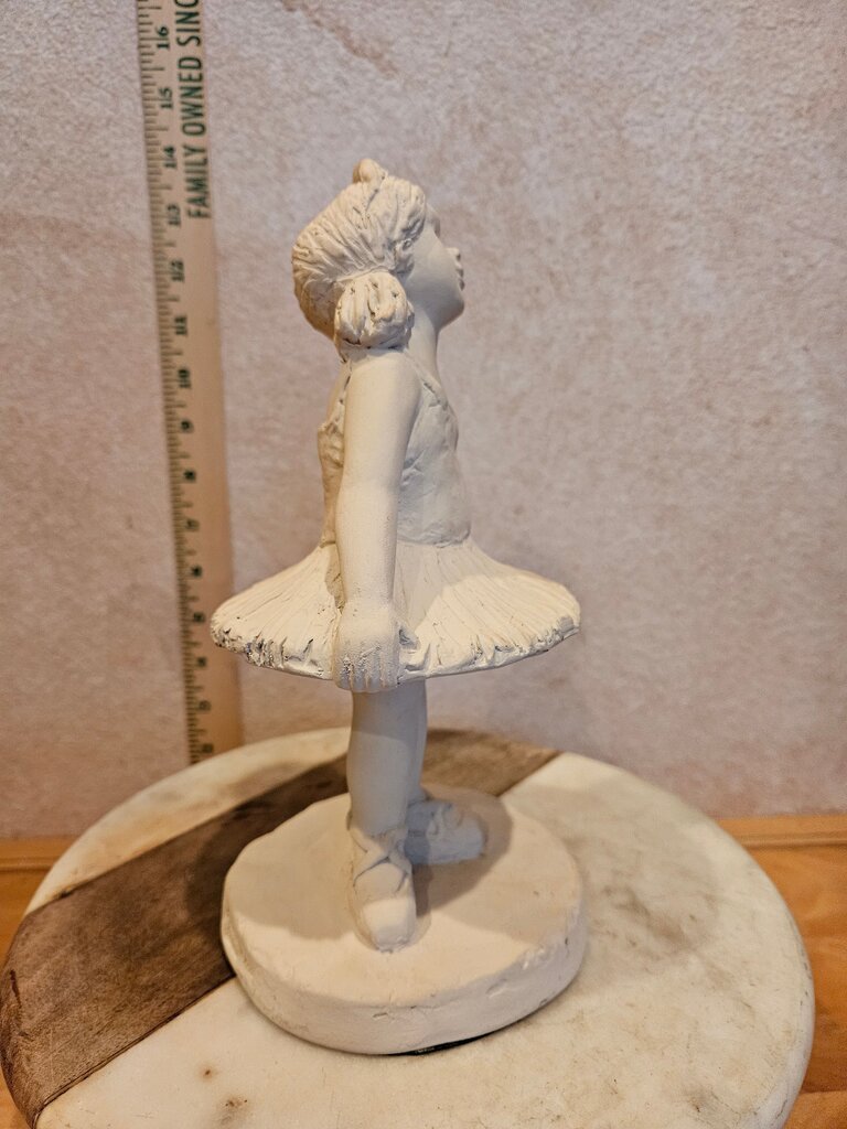 "Getting Ready Ballerina" from the "Bright Eyes" series by Dee Crowley for Austin Productions