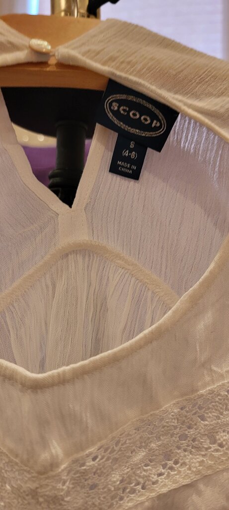 Scoop Women's Blouse