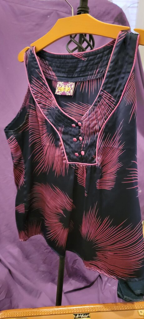 Yumi Kim Women's Navy Pink Printed Top