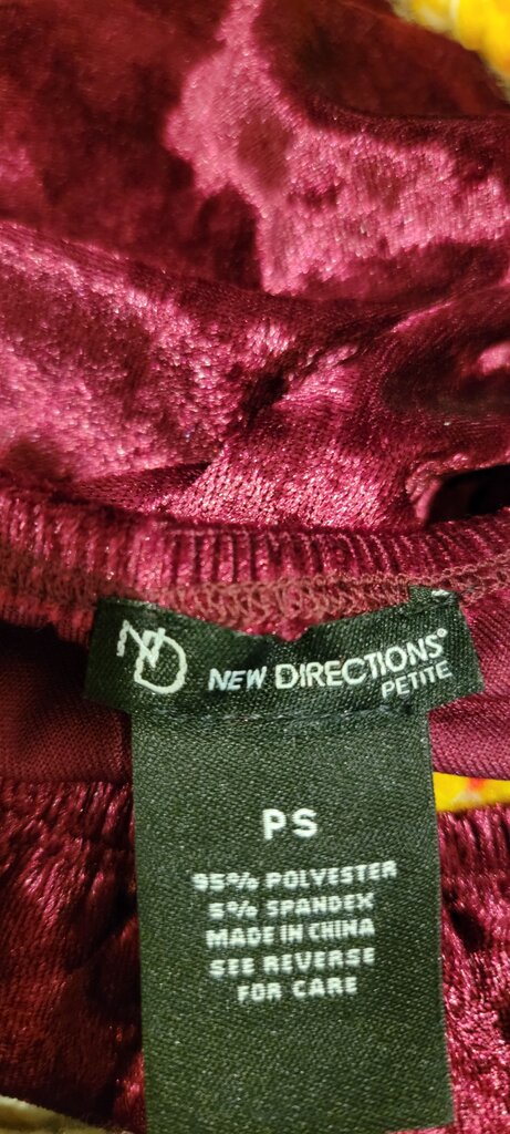 New Directions Petite Velvet Top