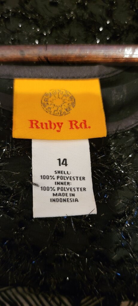 Ruby Rd. Black Short Sleeve Top