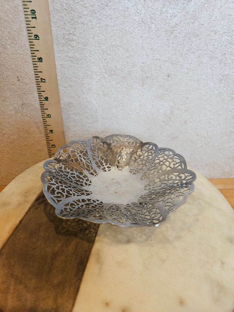 Vintage Lovelace Silverplate Footed Bowl International Silver Co. 3016 w Filigree Design