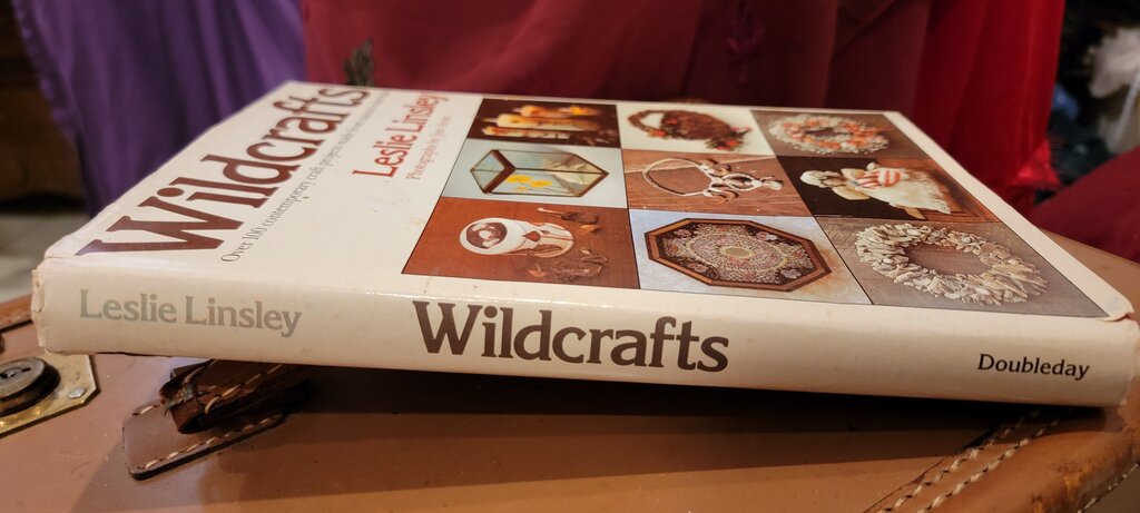 Wildcrafts Book by Leslie Linsley