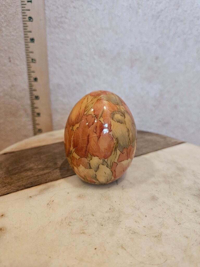 Porcelain floral Decorative Egg