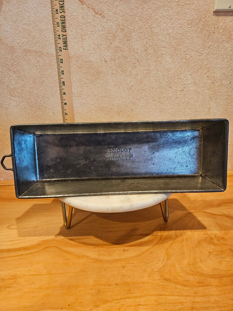 Vintage Metal Loaf Baking Pan planter herb holder