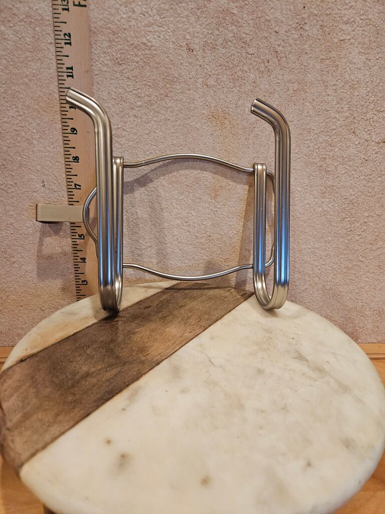 Metal over the door style double hand towel holder