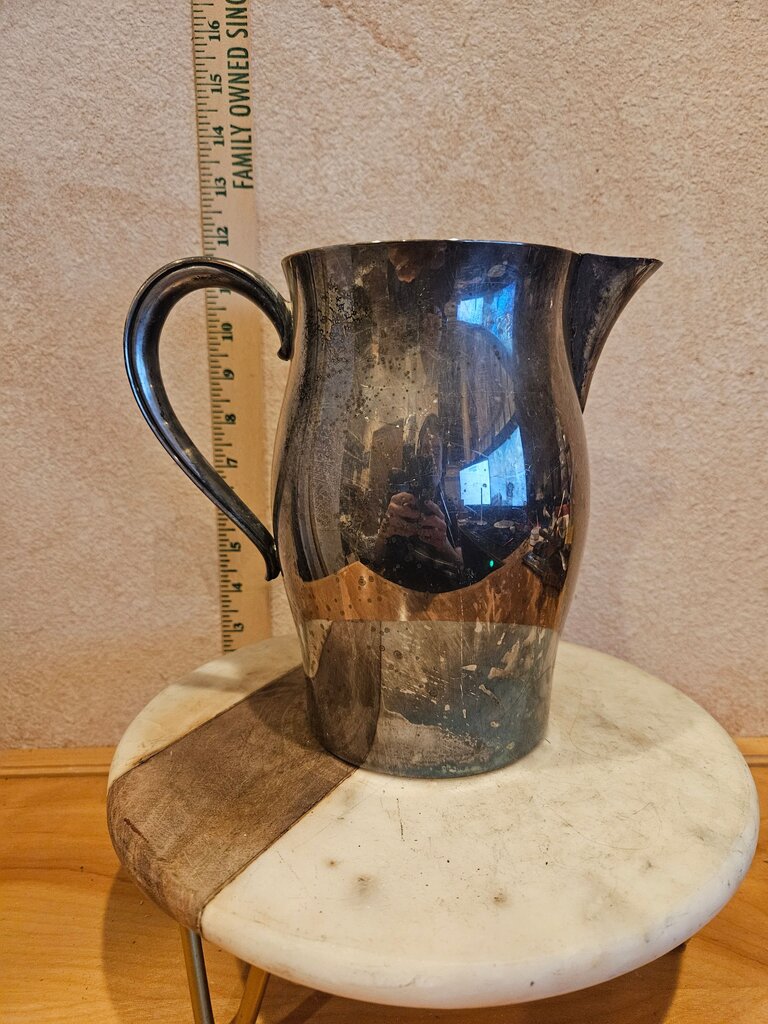 Wm Rogers Paul Revere Vintage Reproduction Silver Plated Water Pitcher