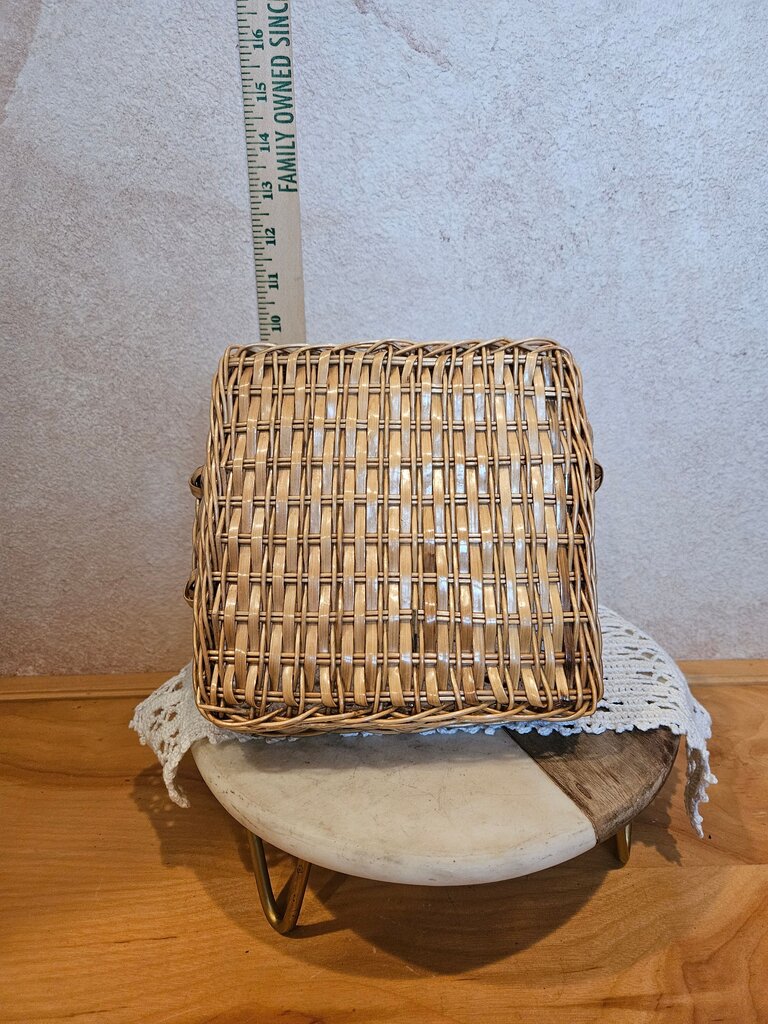 Vintage Square Wire/wicker napkin Basket as is