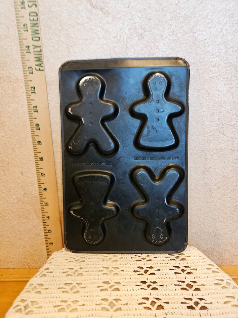 Vintage 1990s Nestle Toll House Cookie Kids Baking Pan - Christmas