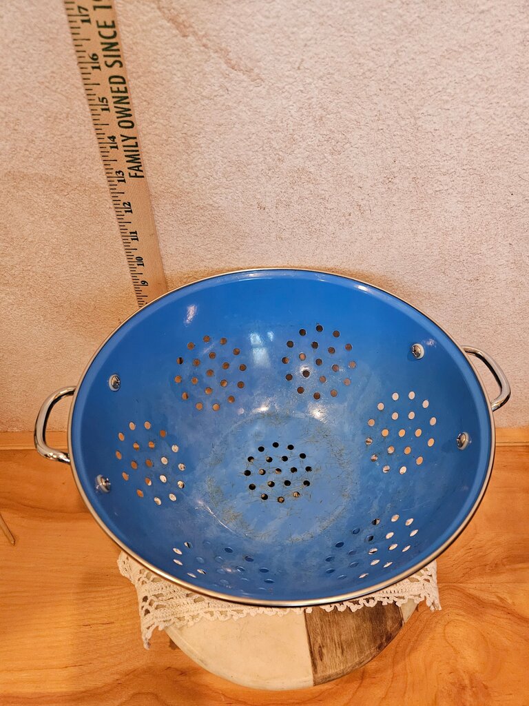 Enamelware Metal Pedestal Colander Vintage Style Blue Footed Strainer Country Farmhouse Home Kitchen