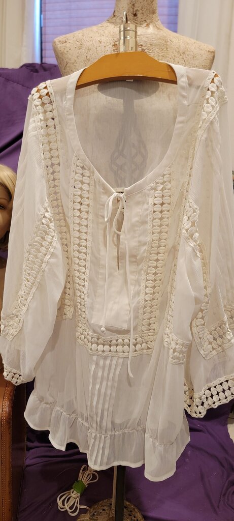 Daniel Rainn Cream Boho Style Top