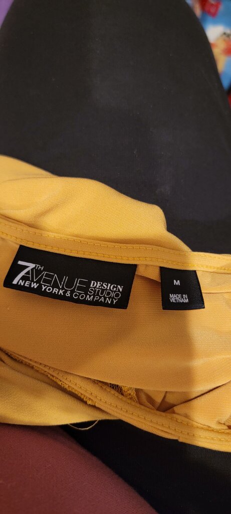 7th Avenue Design Studio Women's Top