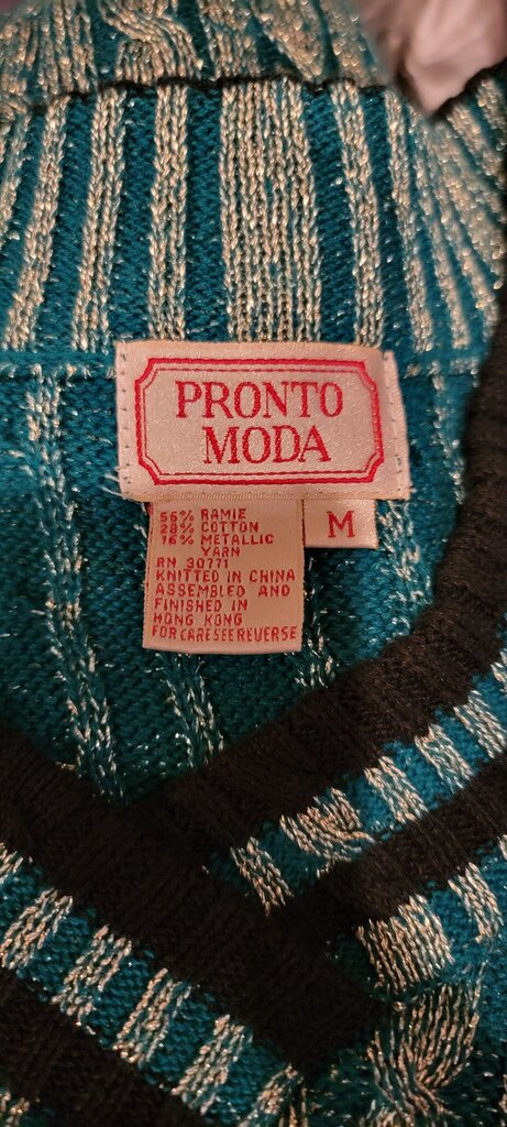 Pronto Moda Women's V-Neck Sweater
