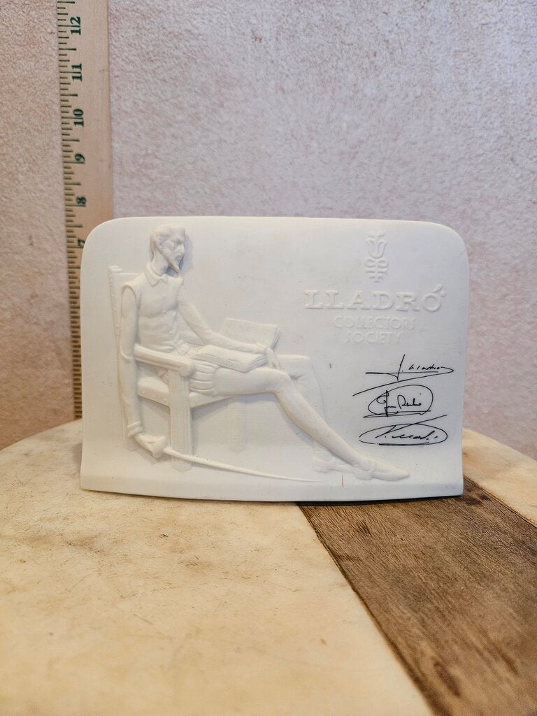 Lladro Collectors Society Signed Relief Don Quixote Spain circa 1985 Collector Figurine