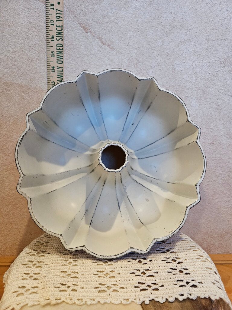 Vintage NORDIC WARE Best Bundt Kitchen Baking Harvest Gold Fluted Tube Cake Pan