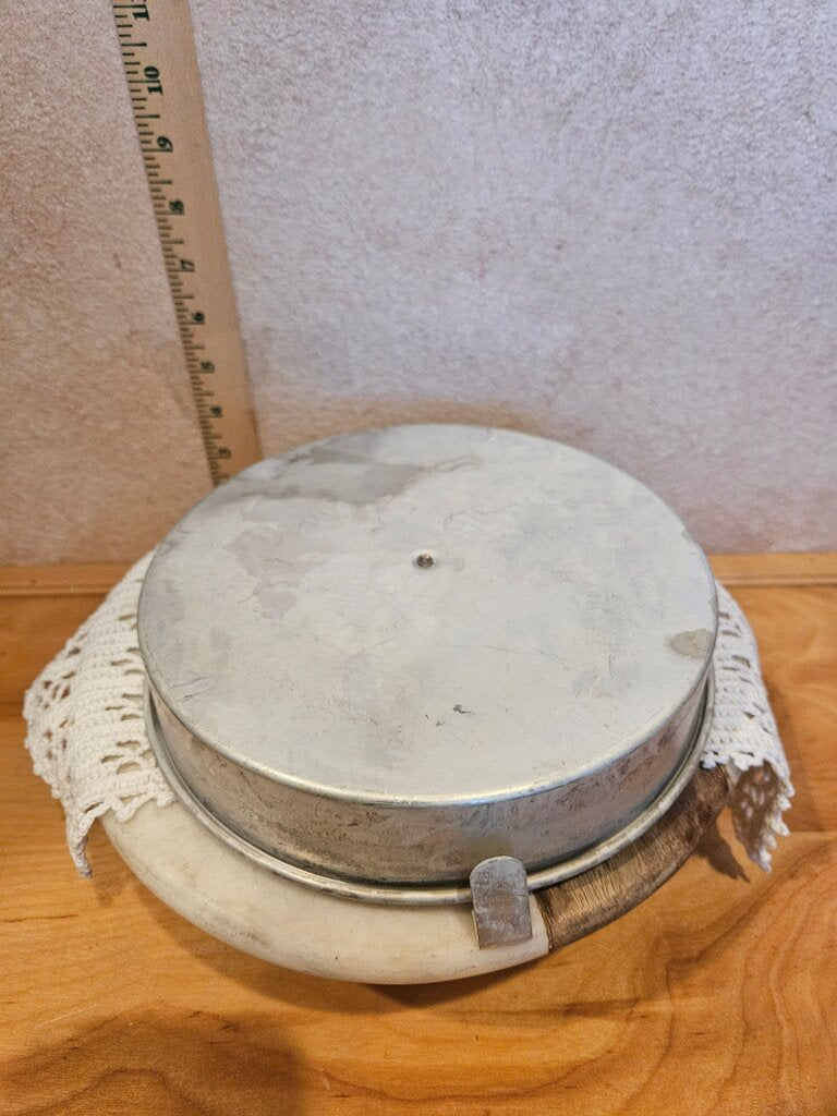 Vintage Aluminum 8" Round Cake Pan w Easy Release Slide Arm 8" x 1½"