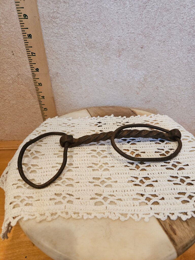 Antique Twisted Wire Cattle Tongue