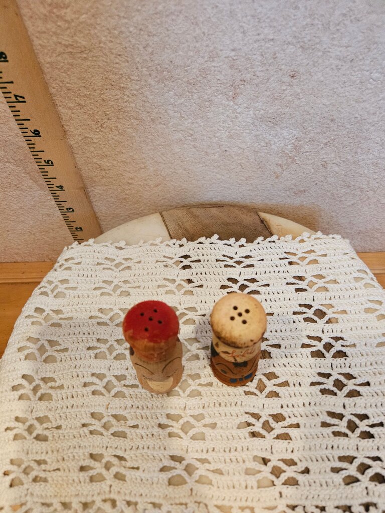 Vintage wood chef cook Italian salt & pepper shakers Kitch pizza pasta inspired