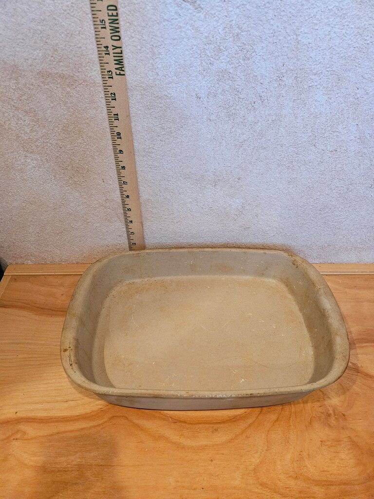 Pampered Chef Stoneware 9"x13" Lasagna Baking Pan Family Heritage Collection Tan