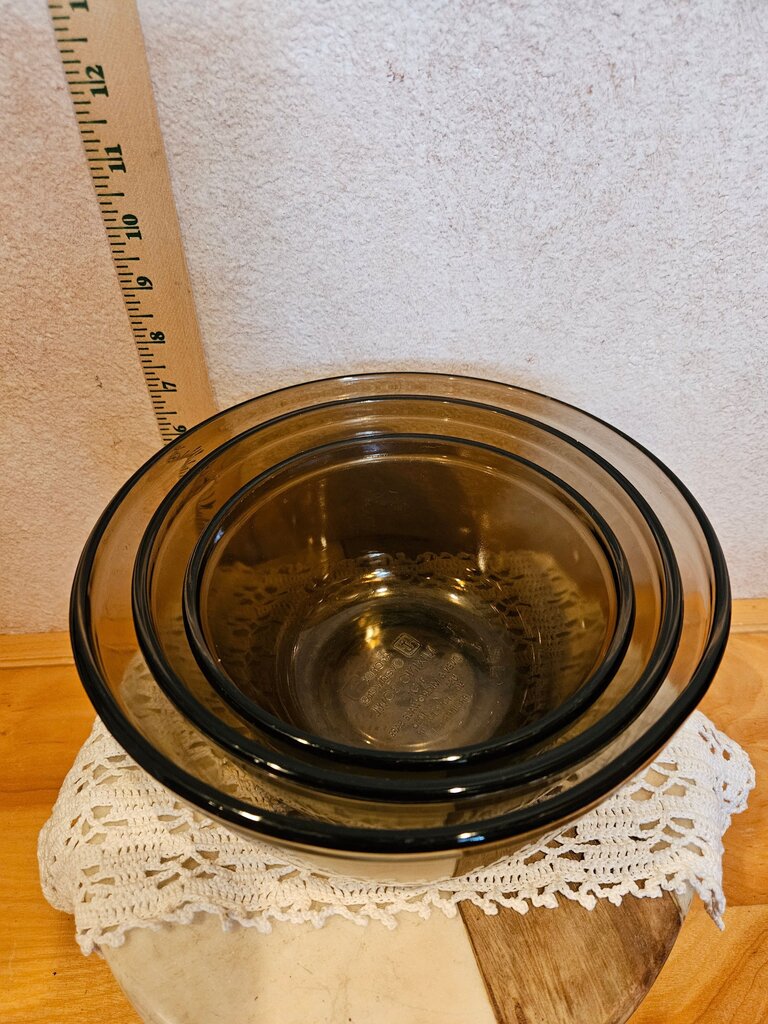 Set of Three Vintage Anchor Hocking Ovenware Amber Glass Mixing Bowls