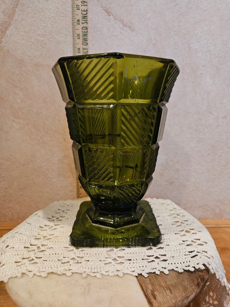 Vtg L. E. Smith Glass Amberina ? Emerald Green 8” Gorgeous Bubbles Zig Zag