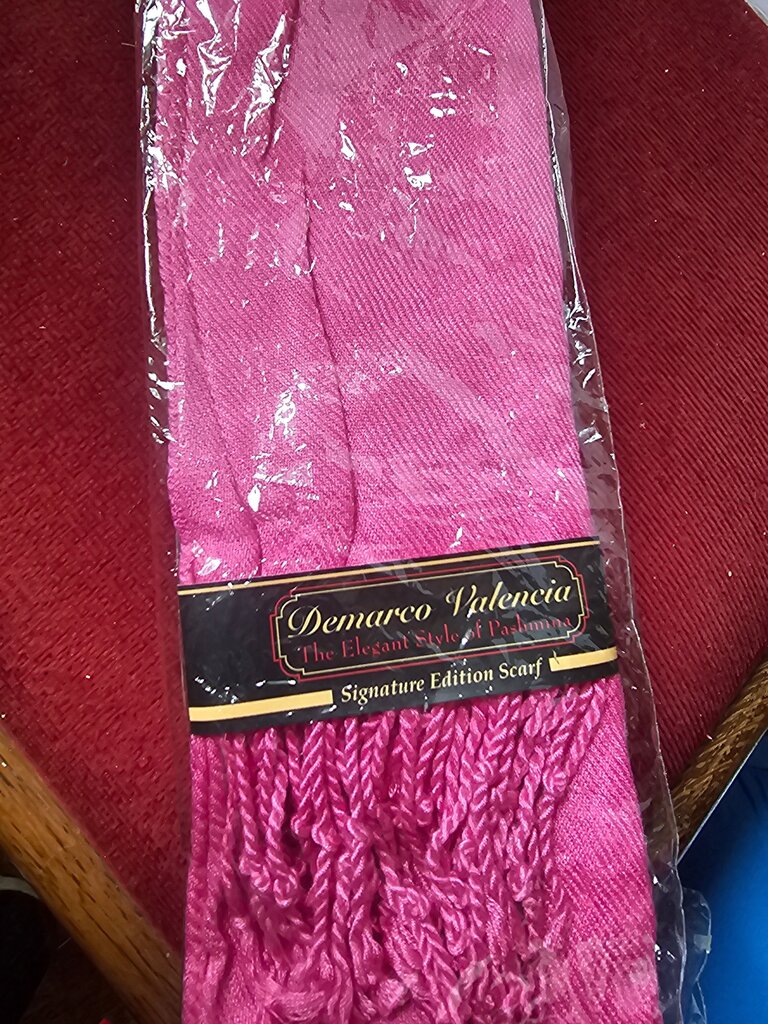 Demarco Valencia Signature Edition Scarf