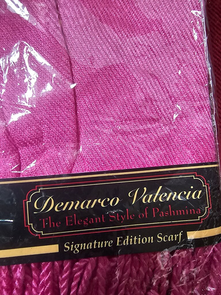 Demarco Valencia Signature Edition Scarf