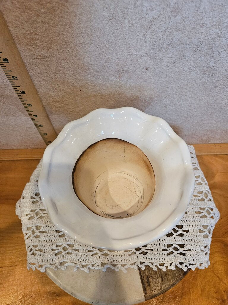 Vintage White Scalloped Ceramic Bowl Ruffle Rim Pot African violet planter