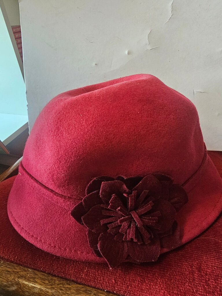 Red Wool Hat with Flower Decoration