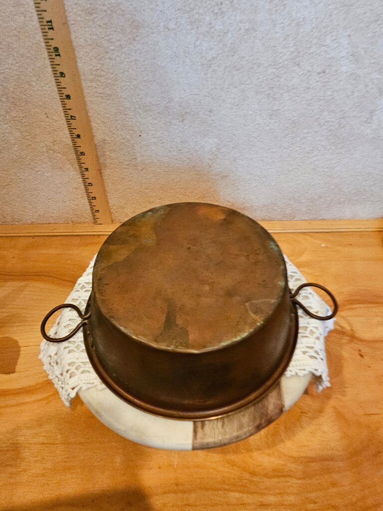 Vintage Copper Cooking Pot wide brimmed lip w Handles Farmhouse Cauldron, Kettle or Planter