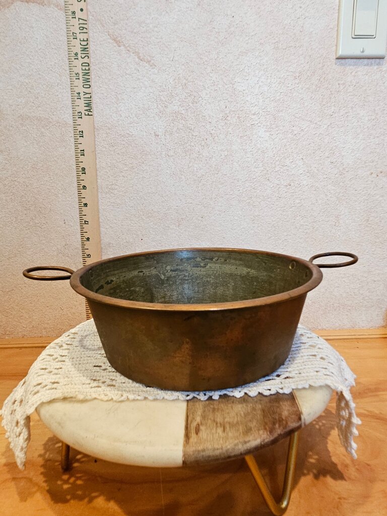 Vintage Copper Cooking Pot wide brimmed lip w Handles Farmhouse Cauldron, Kettle or Planter
