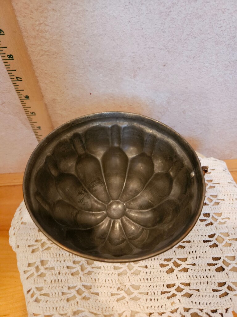 Antique French Copper Mold Ornate Floral Design w Ring Hanger wall hanging farm country farmhouse decor