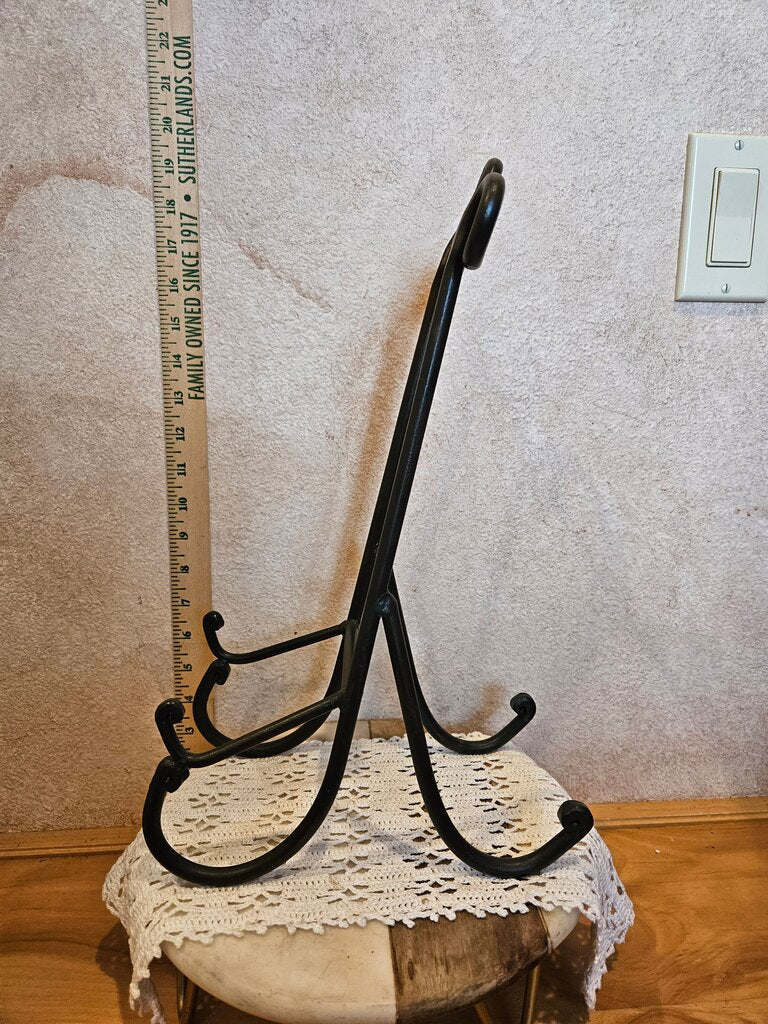 Black Metal Ease Very Large Plate Stand book Display Stand cookbook holder art scrolling Metal Design